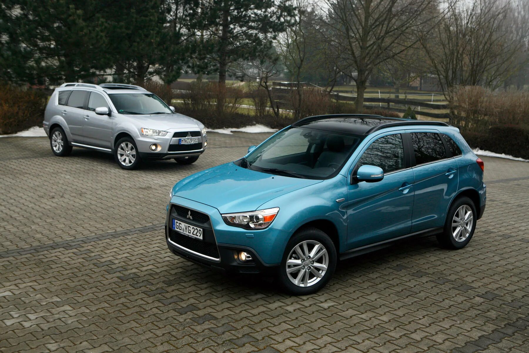 Кроссовер 2010. Митсубиси АСХ 2011. Мицубиси ASX 2011. Mitsubishi ASX 2010-2012. Mitsubishi ASX 2.0 4wd.