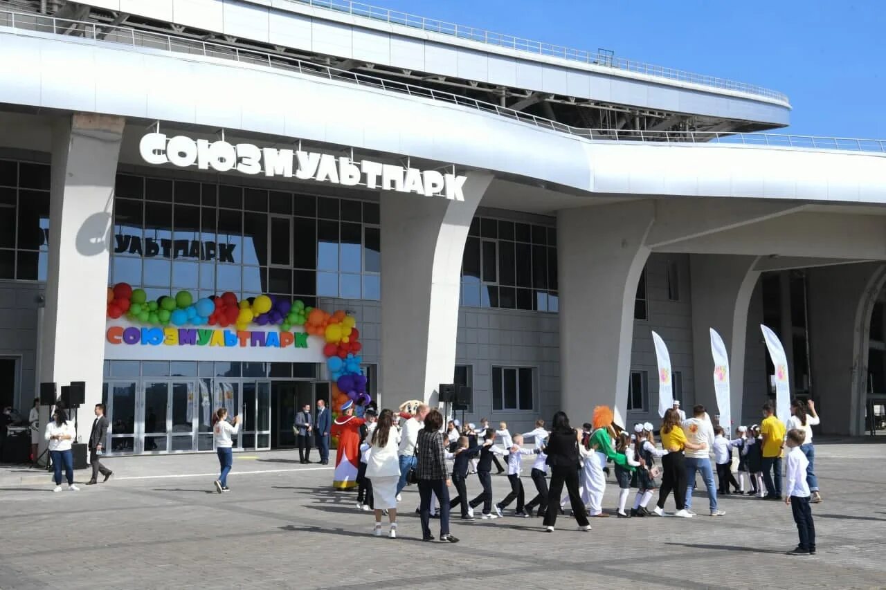 Открылся парк в казани. Открылся парк в казани. Урам парк казань скейт парк. Экстрим парк урам казань. Открылся парк в казани.