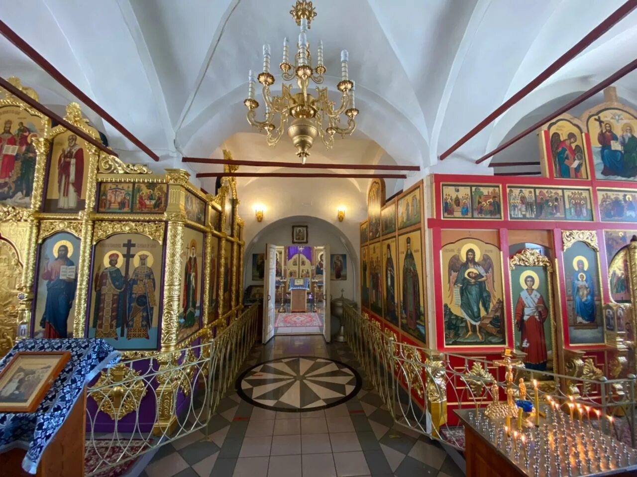 крестовоздвиженский храм в митино. храм рождества христова в село рождествено. церковь на пятницком шоссе. храм воздвижения креста господня в митино настоятель. сергиевский собор варницкого монастыря.