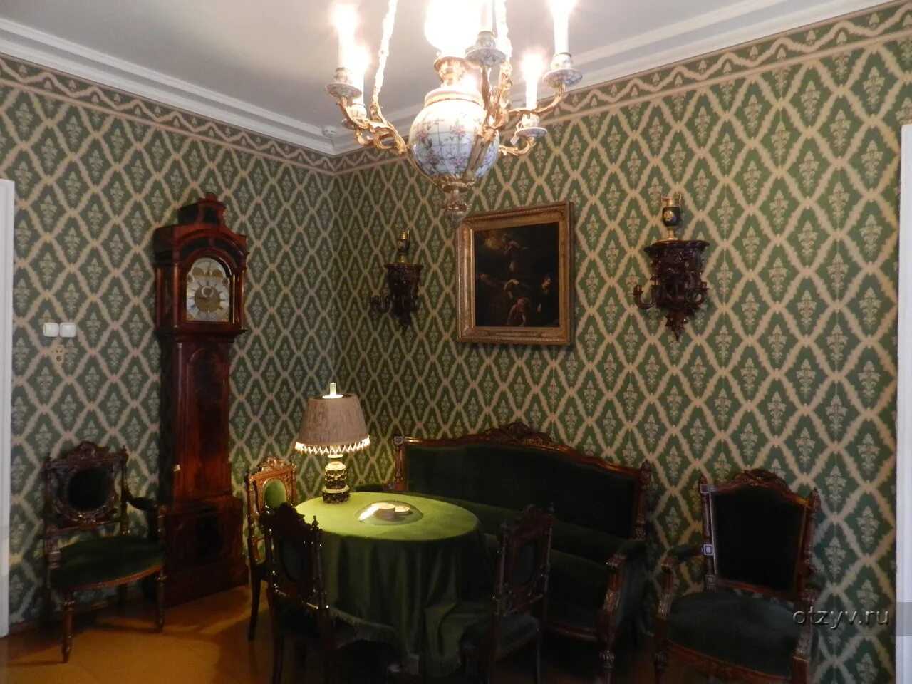 Достоевский дом музей в петербурге. Литературно-мемориальный музей ф. м. достоевского. музей достоевского в санкт-петербурге. квартира музей достоевского в петербурге. дом музей достоевского гостиная.