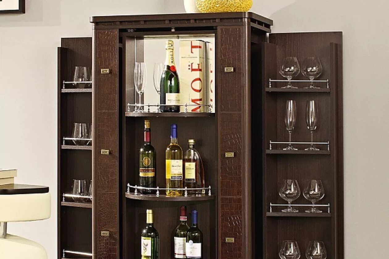 Барный шкаф Howard Miller Cognac. Барный шкаф для гостиной. Барный шкаф в современном стиле. Барный шкаф для гостиной в современном стиле. Винотека купить