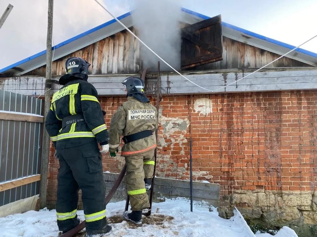 Оперативная информация гу мчс по орловской. Мчс 112. пожар во мценске сегодня.