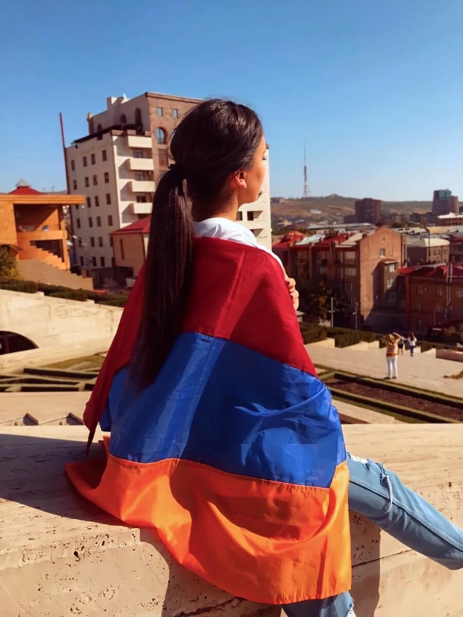 Армянский со. Армянский со. Бари луйс на армянском. Гора масис армения. Армянский флаг карабах.