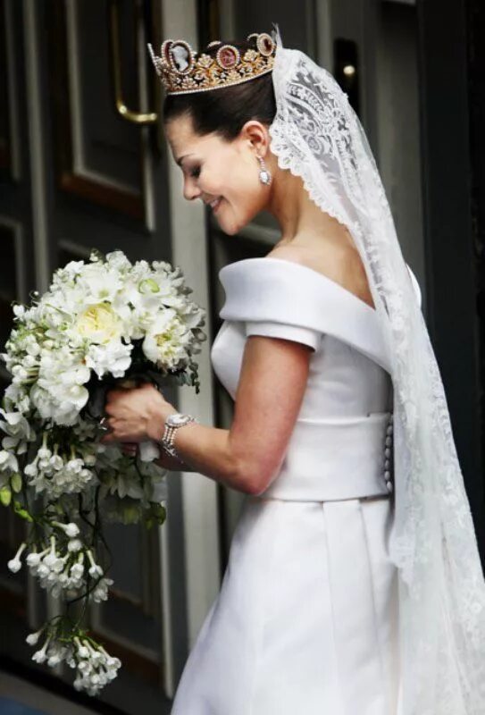 Королевская свадьба млечина. Princess catherine принц вильям дети сегодня. Королевская свадьба 11 глава. Королевская свадьба 11 глава. Свадьба принцессы евгении.