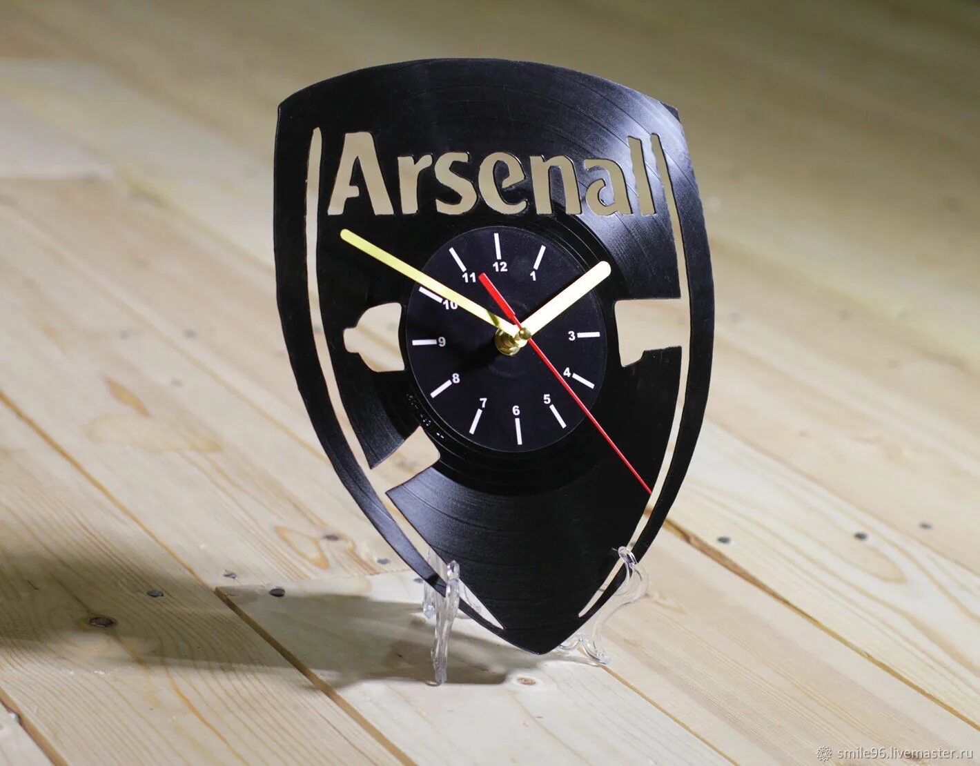 Магазин часов арсенал. Часы арсенал. часы arsenal. american football vinyl record wall clock. american football clock vinyl.