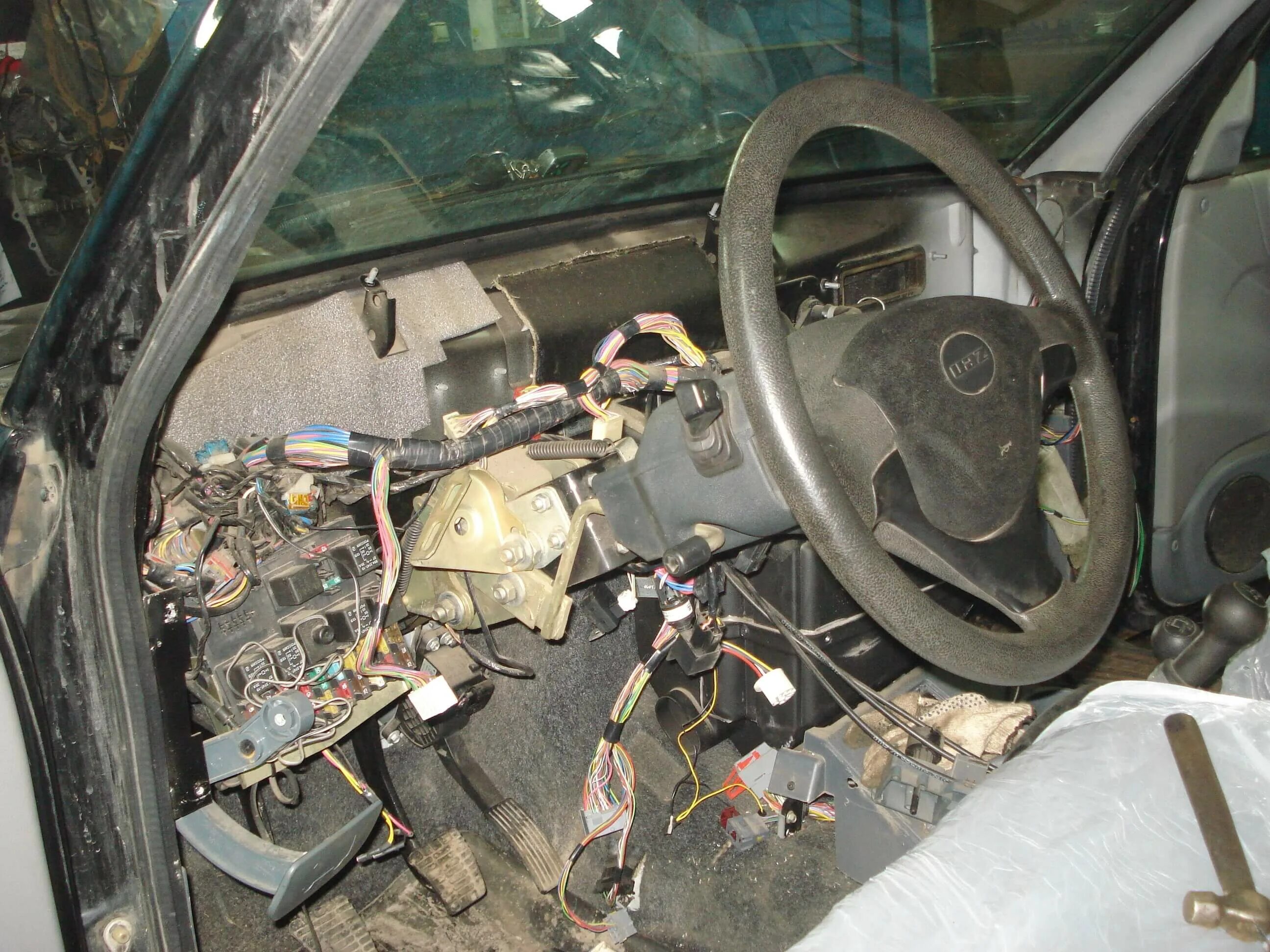 как снять отопитель патриота