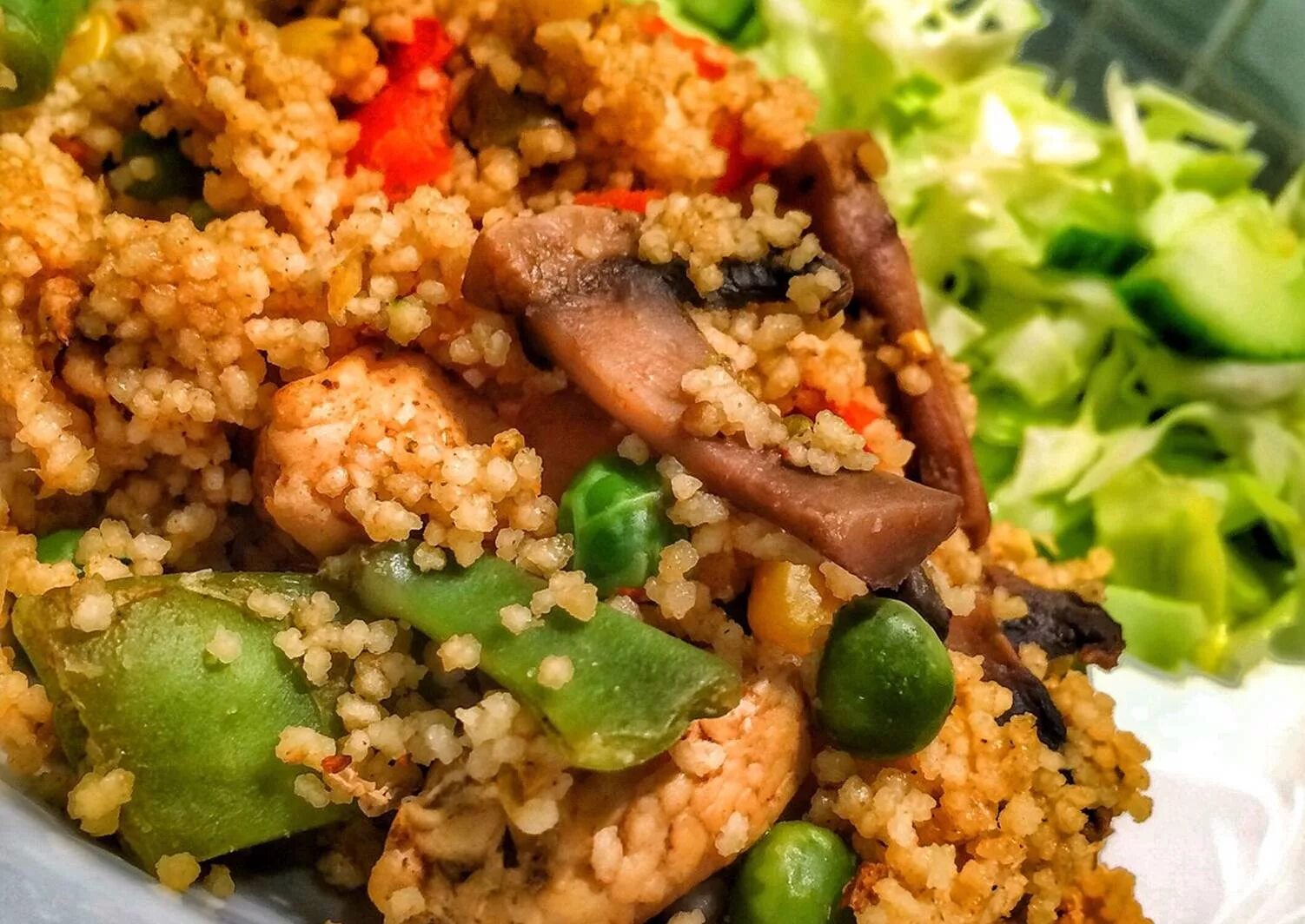 Как готовить кус кус рецепты. Африканский кускус. турецкий кус кус. куриный кускус. рис кускус.