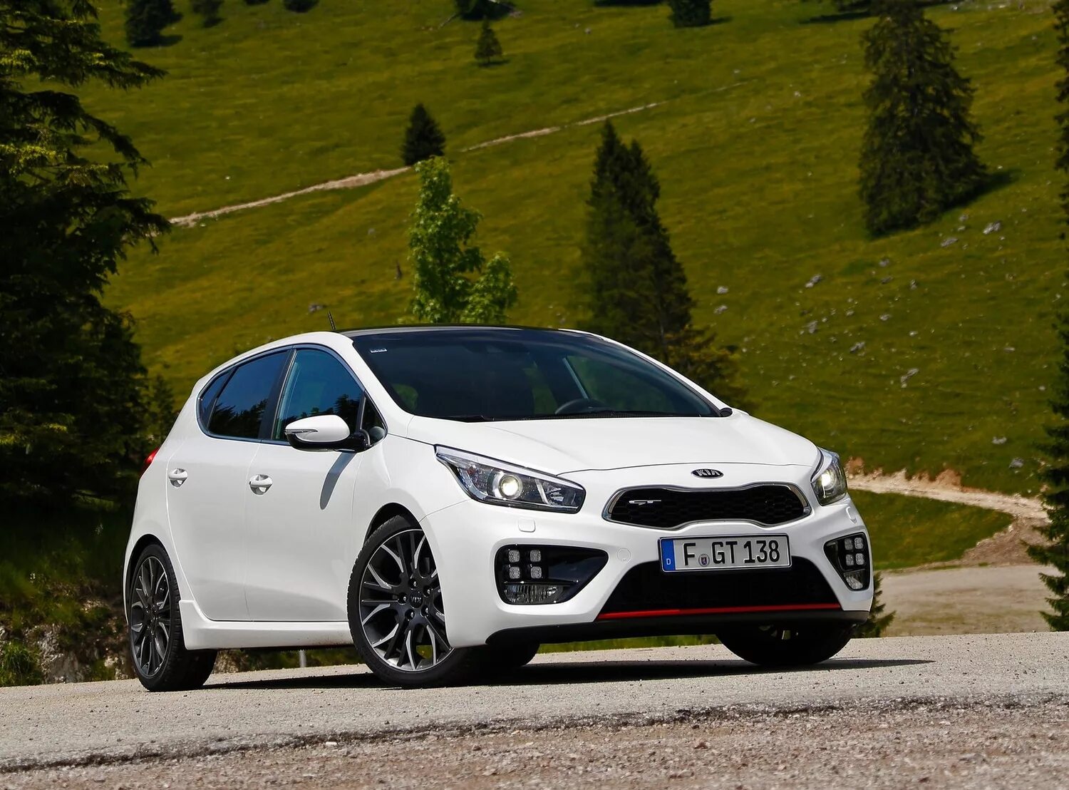 Покажи киа сид. Kia Ceed 2 gt. Киа СИД ГТ 2014. Kia Ceed gt. Kia cee'd gt 2014.