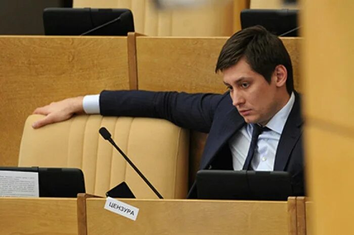 Дела дума. Гудков в госдуме. дмитрий гудков госдума. депутат гд маркелов. гудков политик депутат государственной думы.