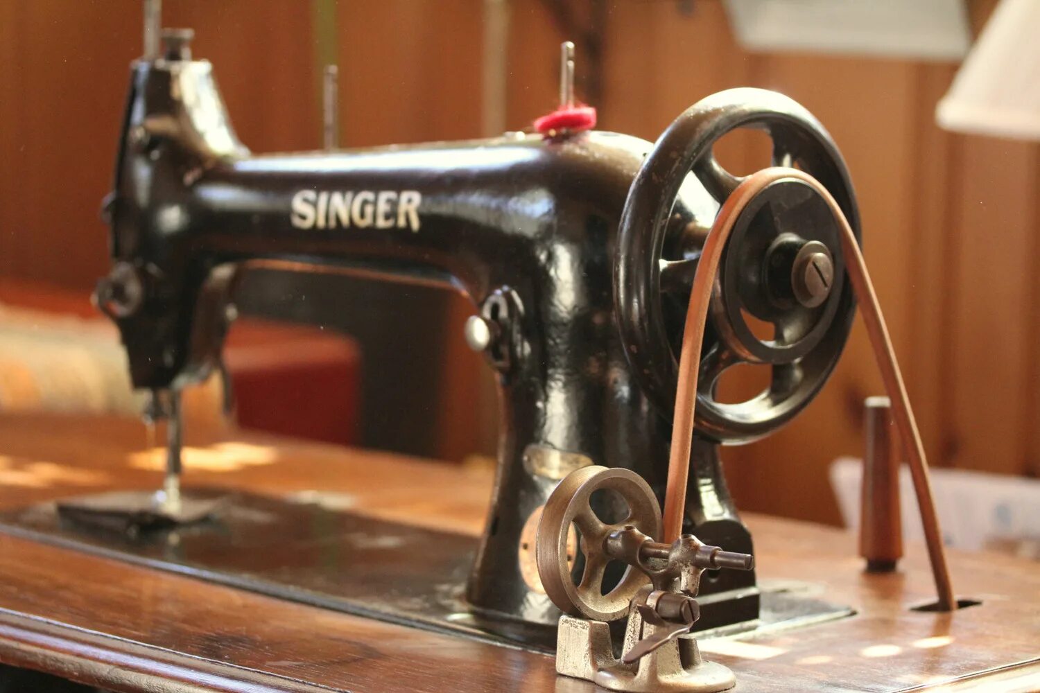 Zinger швейная машина 51k15. Машинка иголочку сломала. Машинка зингера иголочку. Мини швейная машинка irp-01. Иглы для швейных машин чайка 132.