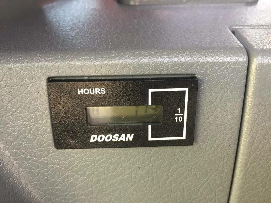 Doosan ошибки. Доосан 200 экскаватор магнитола. радиоприёмник доосан dx300. монитор компьютера экскаватора доосан. автомагнитола для экскаватора doosan.