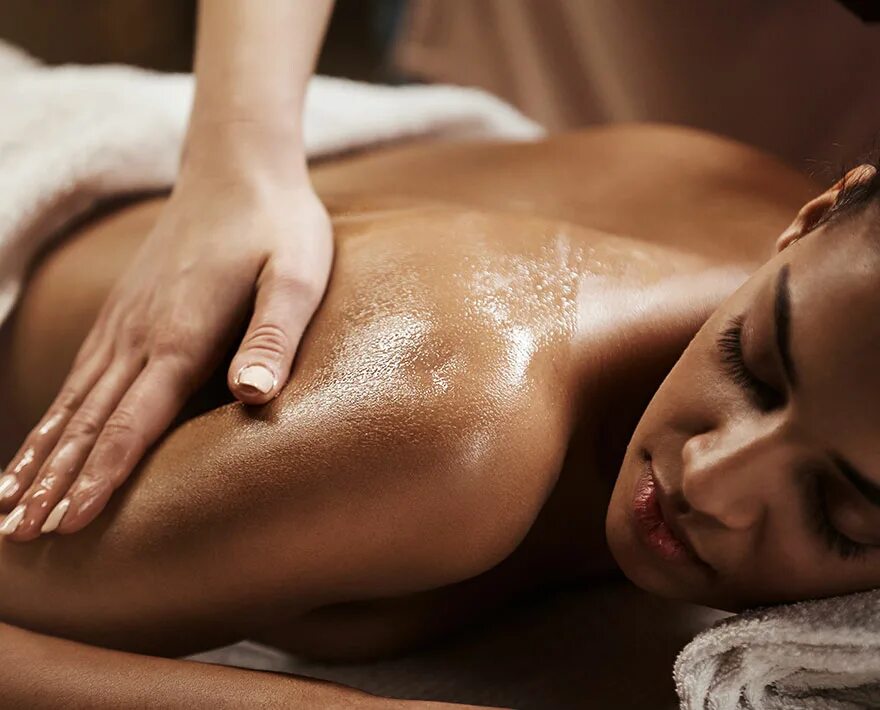 Массаж. Oil массаж. Тайский массаж. Масляное обертывание тела. Oil massage videos