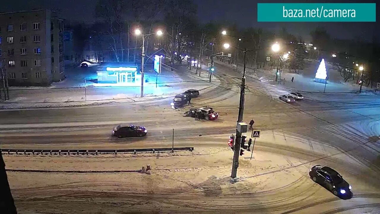 Видео с видеорегистратора 2025. Авария горького прокатова. дтп с видеорегистратора. авария на прокатова вологда. съемка видеорегистратора.