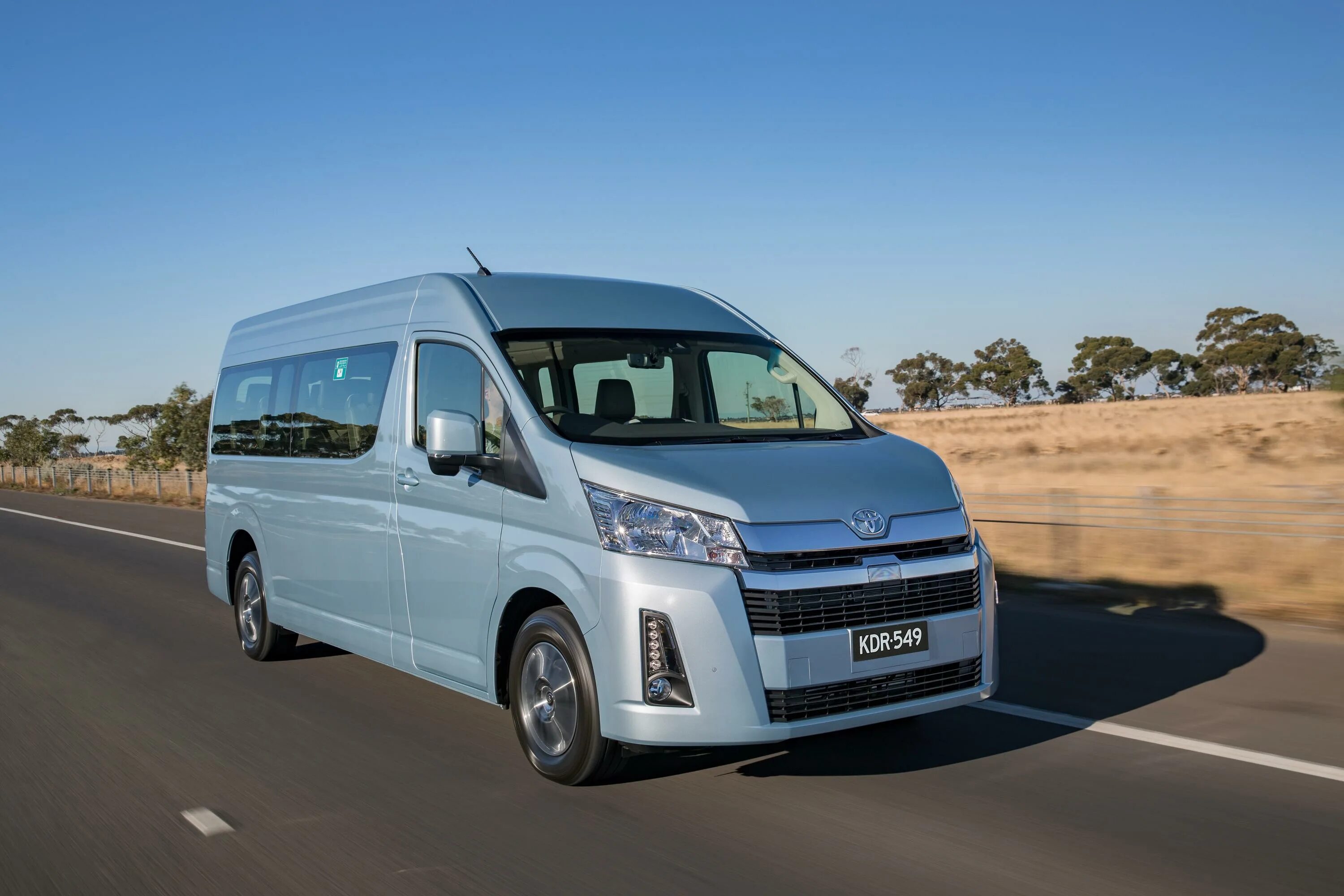 Новая тойота хайс. Микроавтобус Toyota Hiace. Toyota Hiace 2022. Toyota High Ace. Микроавтобус Тойота Hiace 2020.