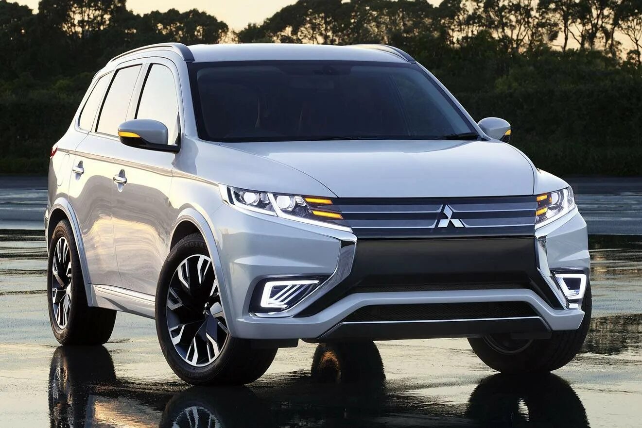 Аутлендер PHEV. Мицубиси Аутлендер 2021. Новый митсубишиауилендер. Mitsubishi Outlander PHEV.