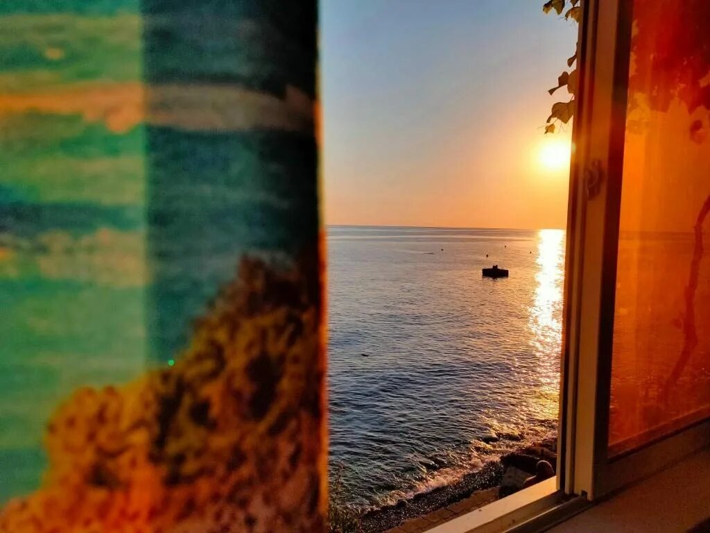 Гостинице “эллинг – люкс” адлер. Лоо отель солнечный берег. Дом солнца лоо гостевой дом. Солнечный берег лоо декабристов 22. , 12/2, посёлок лоо, сочи (эллинг 15).