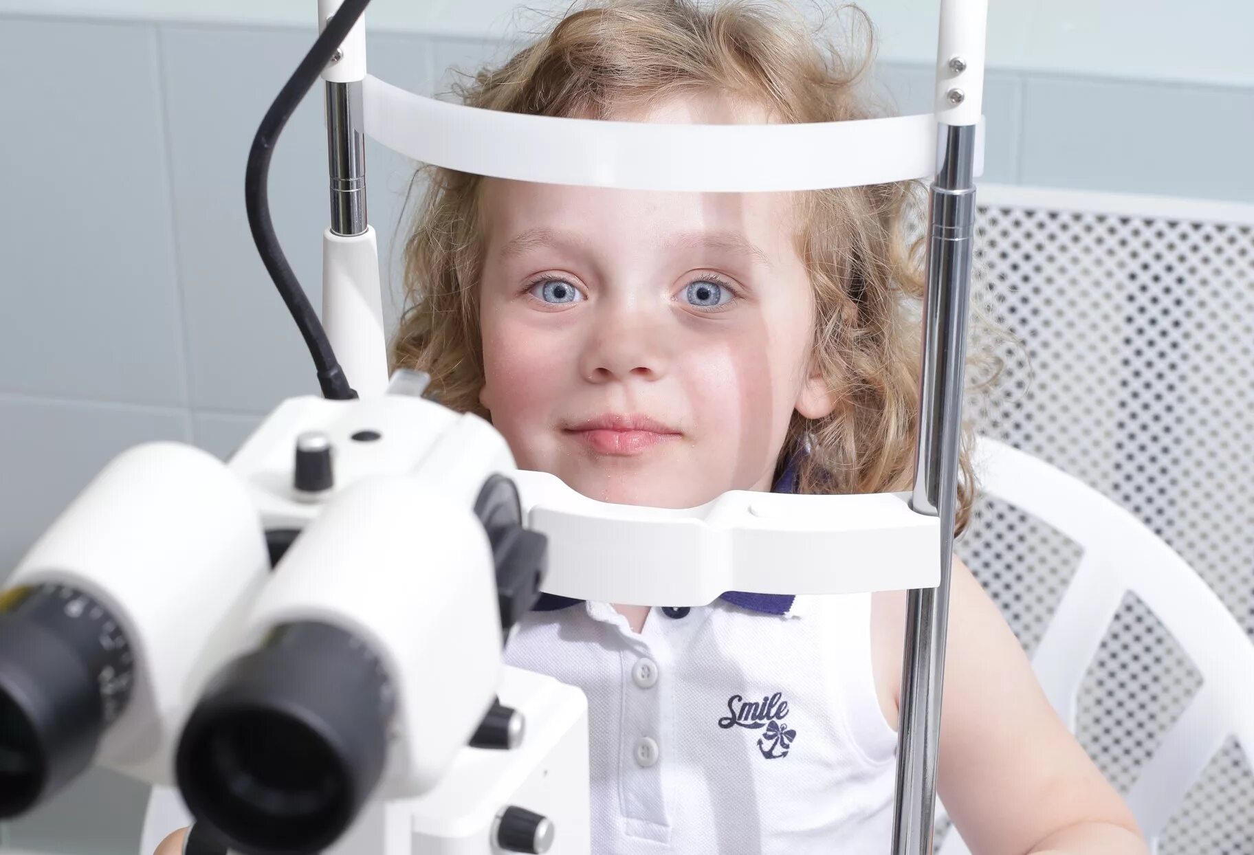 Детская глазная болезнь. Детский офтальмолог. Офтальмология дети. Ребенок у офтальмолога. Детский глазной врач.