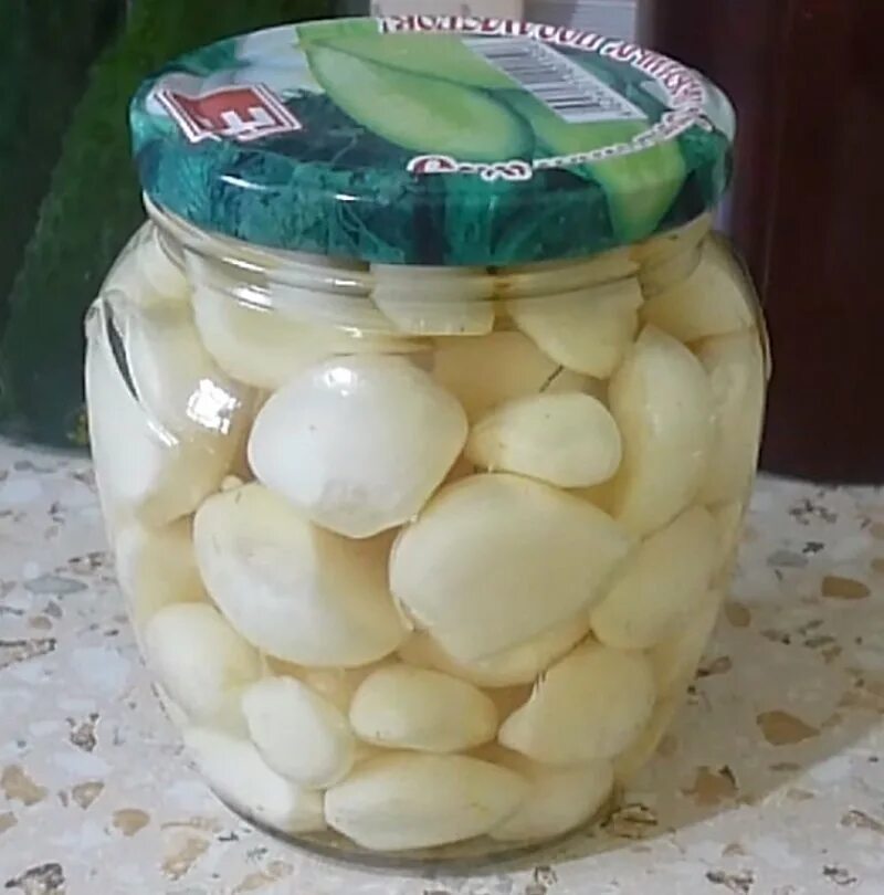 Соленый чеснок на зиму рецепты. Маринованный чеснок зубчиками. заготовка чеснока. чеснок в банке. чеснок на зиму.