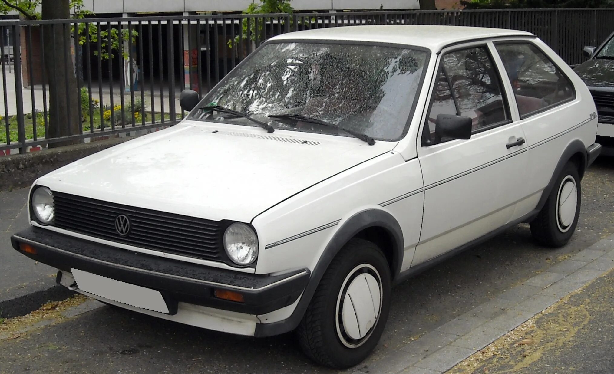 Vw polo 2. VW Polo mk2. Фольксваген поло 1981. Volkswagen Polo 2 Coupe. VW Polo 1990.