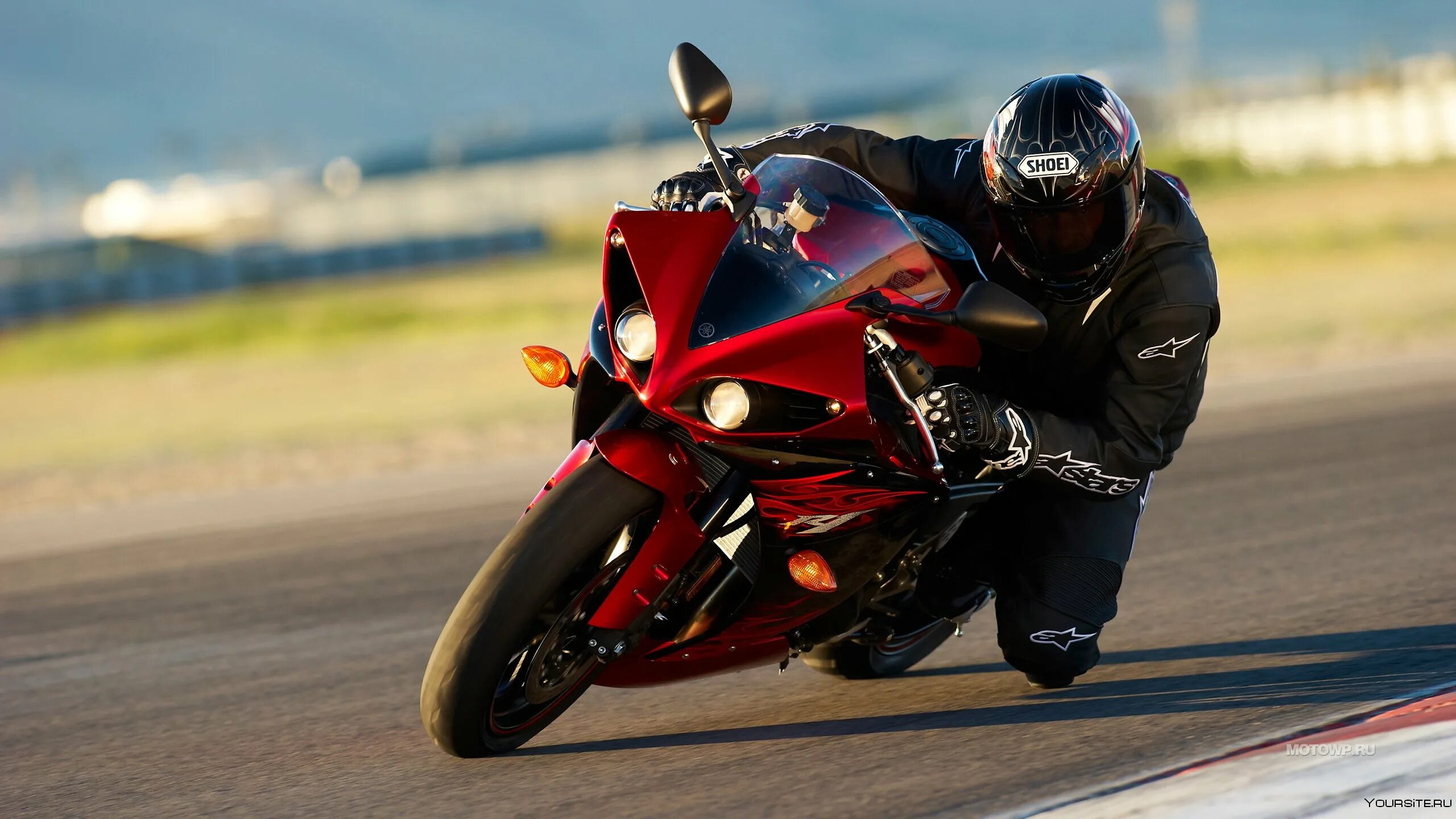 Yamaha 1000rr. Мото таря. Мототаня мотоцикл. Honda cbr600rr мотоциклист. Yamaha yzf r6 байкер.