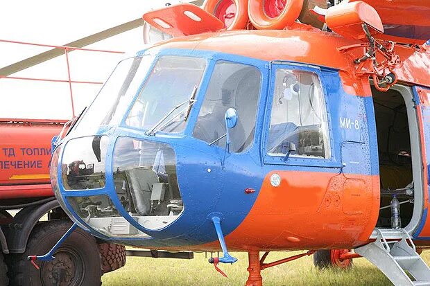 Угнал ми 8. Ми-8 красавиа. Ми 8 из кабины в ливень. Вертолет на таймыре. Вертолет турухан.