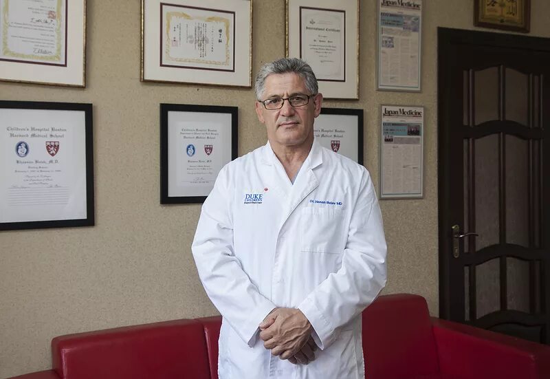 баиев хасан жунидович. доктор хасан баиев. чеченский хирург баиев. баиев хасан жунидович. адам баиев.