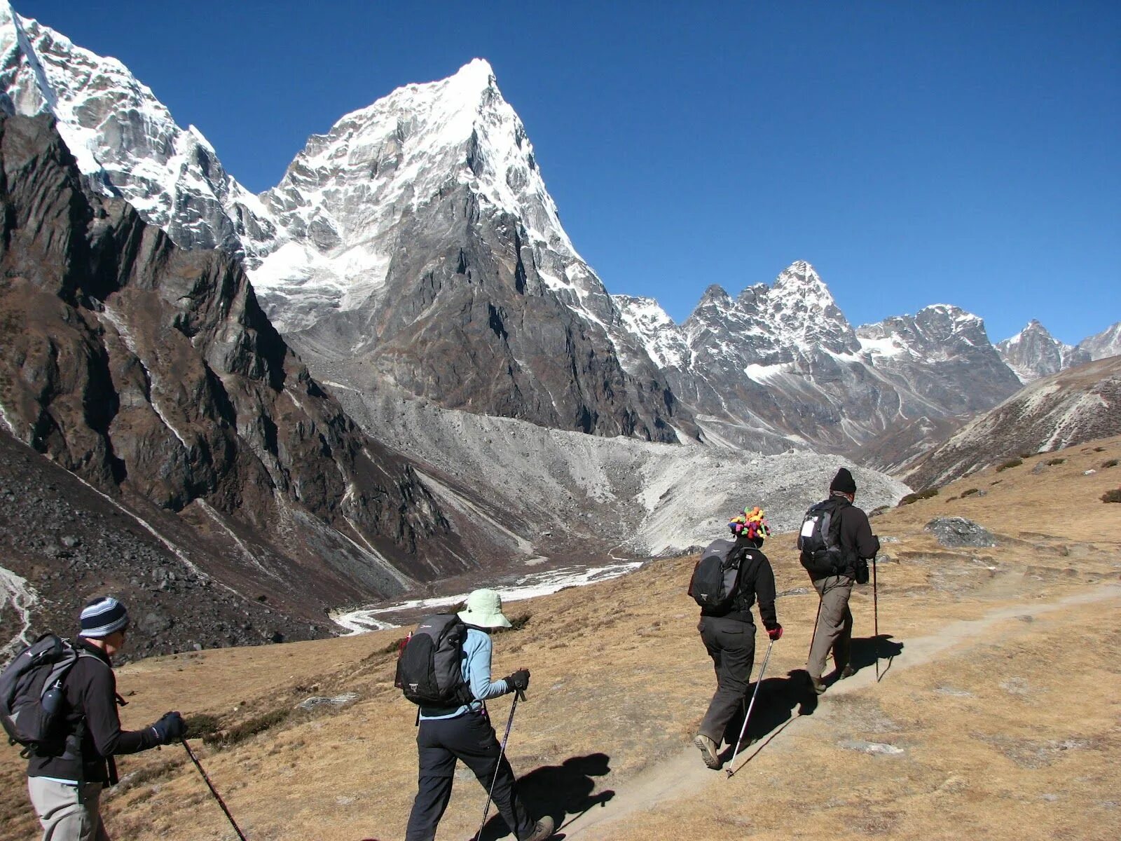 Высшее горное образование. Непал треккинг. Высокогорный треккинг Непал. Вершина Гокио (Непал). Непал Аннапурна альпинисты.