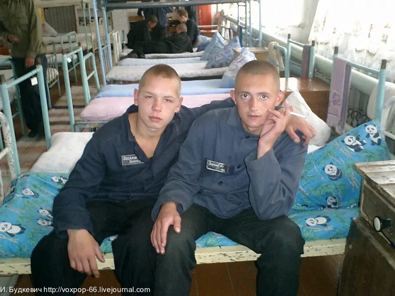 Два бывших заключенных