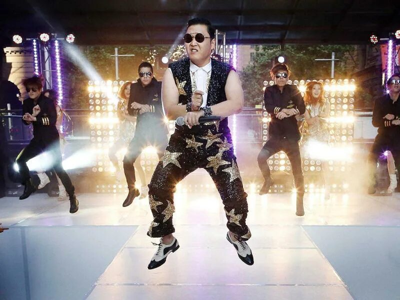 Популярные вид. Gangnam Style. Певец псай гангнам стайл. Корейский певец опа гамна стайл. Psy Gangnam Style танец.