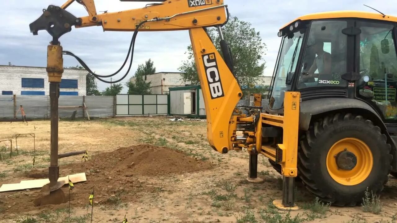 Ямобур JCB 3cx. Гидробур на JCB 3cx. Ямобур JCB 4cx. Бур на JCB 3cx.