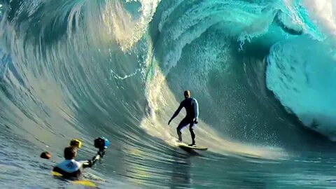 Wave to earth annie