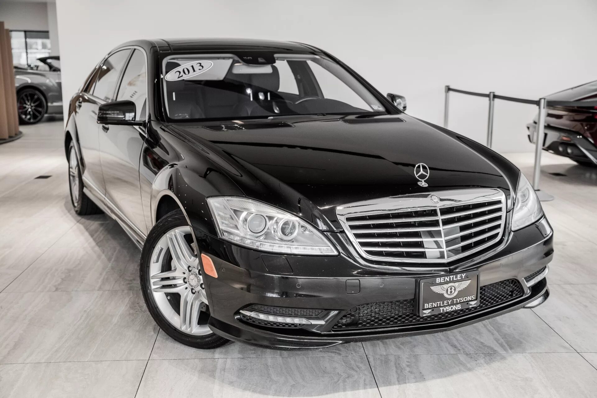 Купить мерседес ростовской. Мерседес s550 4matic. Mercedes s class 2013. Мерседес s550 2013. Mercedes Benz 550.