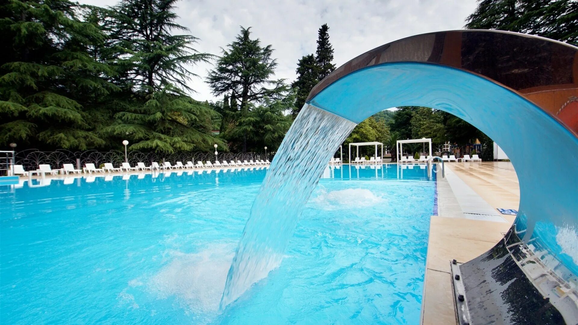 Подогреваемый бассейн в адлере. Сочи отель alean family sputnik. alean family resort &amp; spa sputnik 4*. alean family sputnik 4 сочи. отель алеан сочи спутник бассейн.