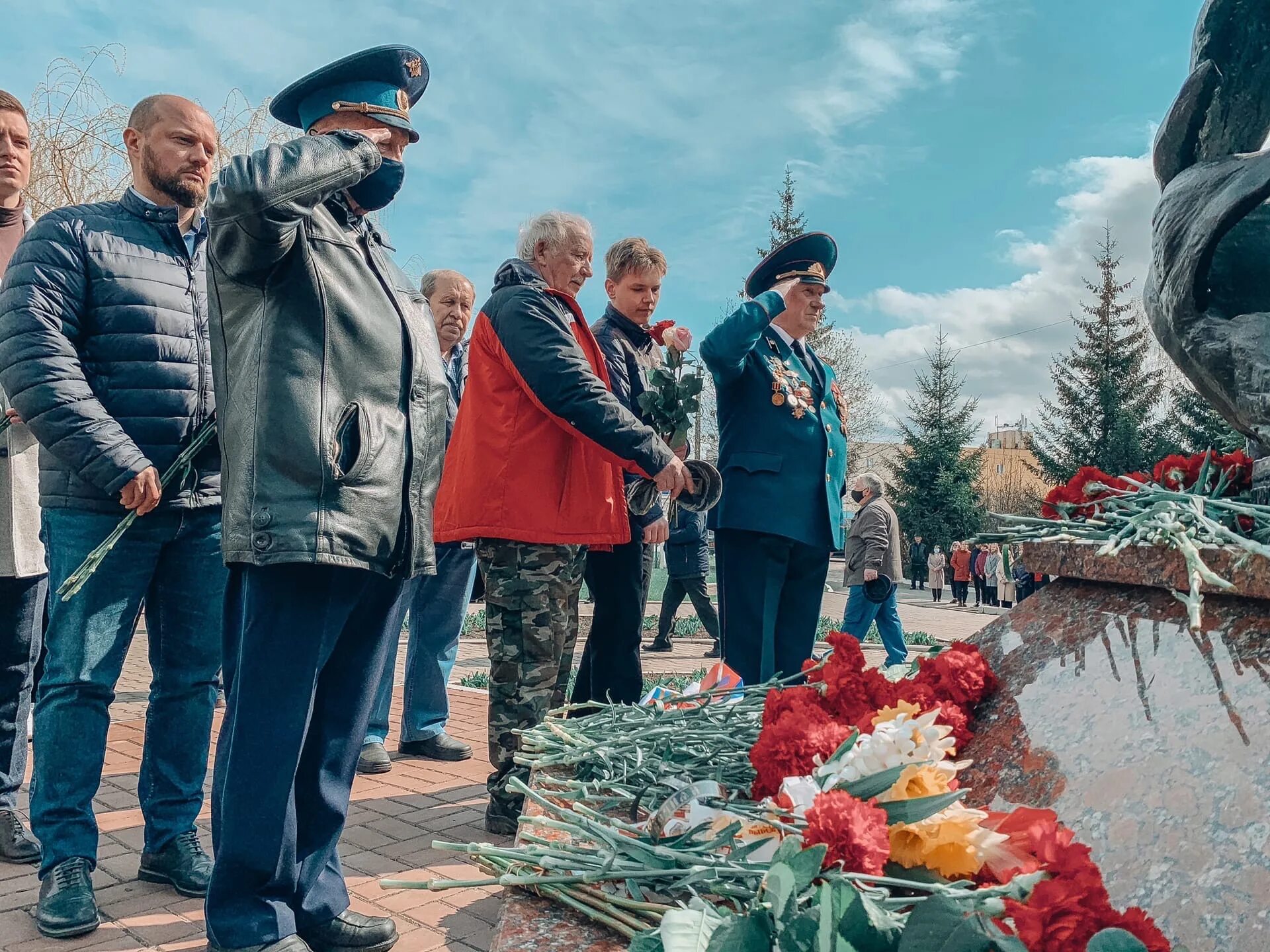 Новости дня курск. Памятник героям чернобыльцам в Курске. Ликвидаторы Чернобыльской аварии. Куряне в Чернобыльской катастрофе. Авария на АЭС Курск.