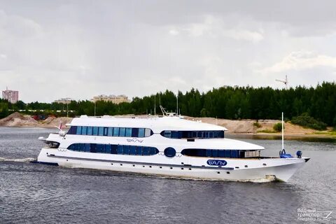 Теплоход самолет