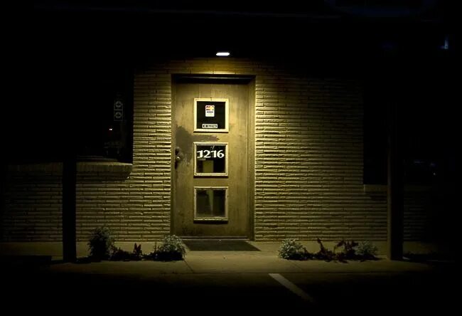 Дверь ночью. Door at Night. Doorway Night. Beautiful Door at Night. Further steps