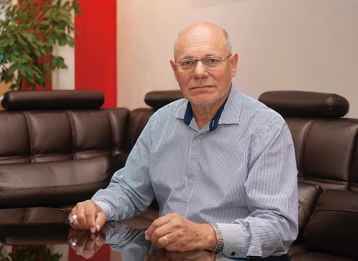 Директор олимпии пермь. Директор олимпии. Директор олимпии. Олимпия пермь фитнес. Директор олимпии.