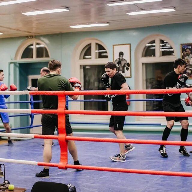 Раис тукаев бокс. Секция бокса казань. Бокс казань. Секция бокса казань. Школа бокса казань.