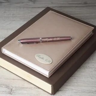 Подарили ручку