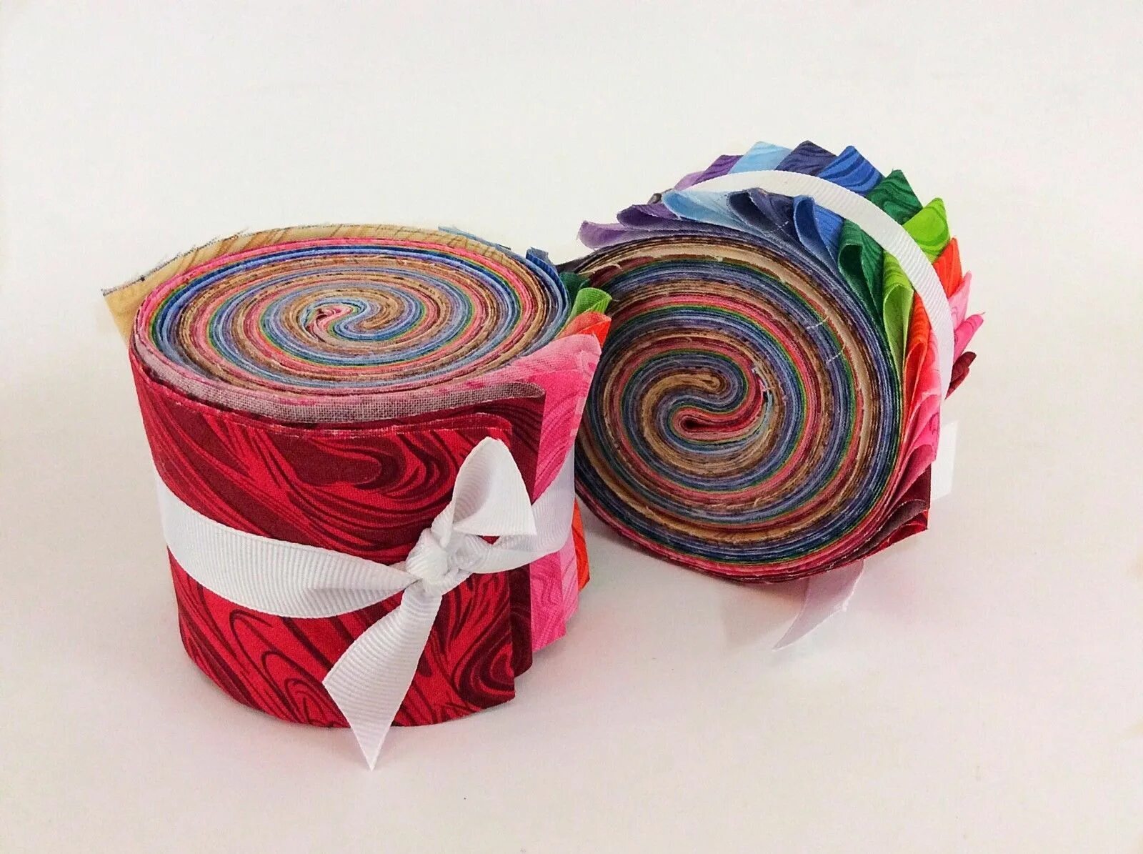 Buy roll. Ткани для пэчворка Джелли ролл. Ткань в ролле. Fabric Rolls. Jelly Roll.