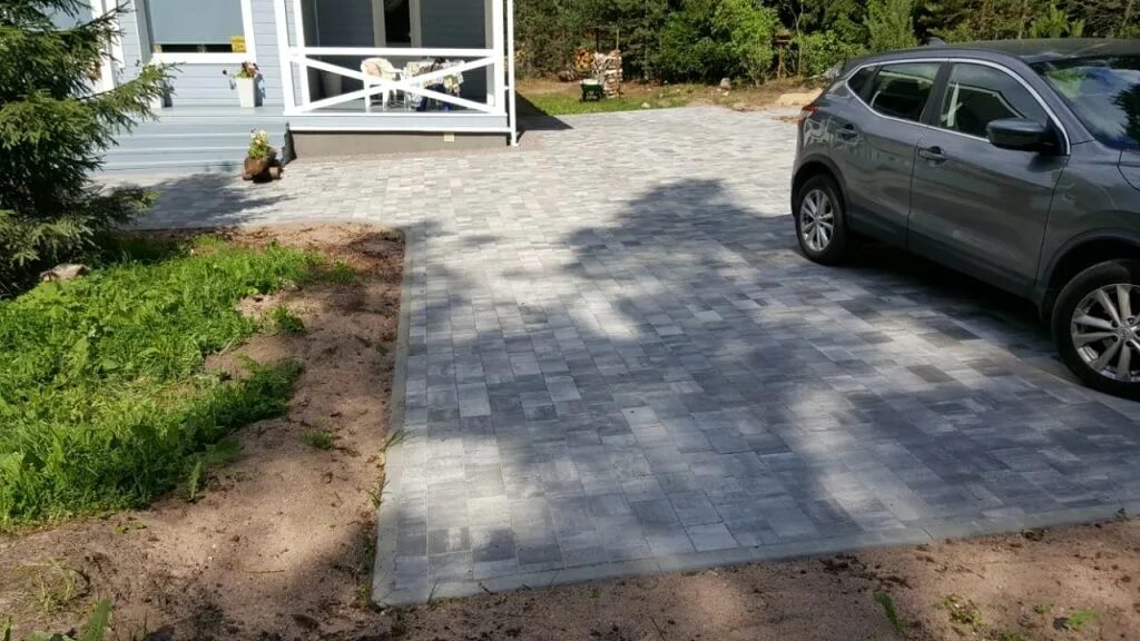Дорожки из гранитной брусчатки. Тротуарная плитка под авто. Плитка для стоянки автомобиля. Плитка под стоянку. Тротуарная плитка для машины.