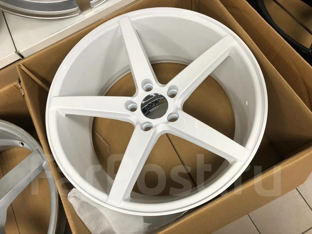 Диски воссен 18 радиус 5х 114.3. Диски Vossen vps303. Vossen vps303 r18 8.5j. Диски р18 5х114.3 Воссен VPS 303.