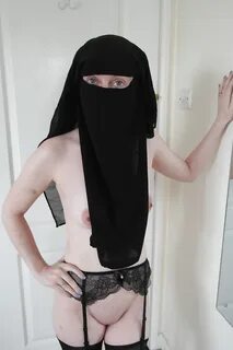 Niqab and stockings - Photo #15.