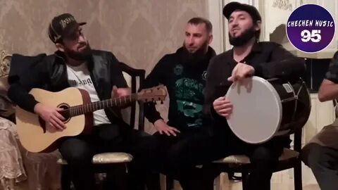 Поет на чеченском