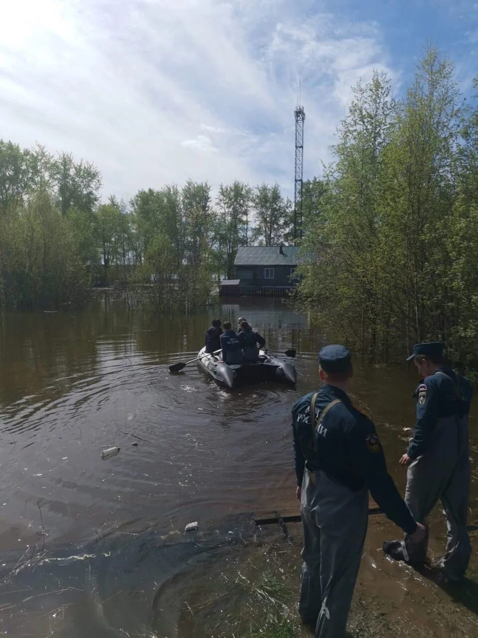 Уровень воды в каме березники на сегодня. Деревня Тюлькино Пермский край. Деревня Тюлькино Соликамский район. Тюлькино Соликамск паводок. Паводок 2020 в Тюлькино Пермский край.