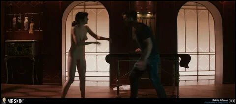 Dakota Johnson in Cincuenta Sombras De Grey Nuda 1940x860 209.95 kb.
