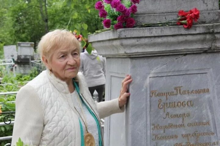 галина милаева правнучка брежнева. крис эванс внучка иосифа сталина. правнучка брежневой. галина внучка галины брежневой. правнучка брежнева галина.