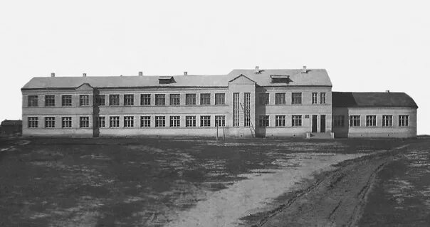 История школы 33. 6 Школа город Бор. 6 Школа Правдинск. Семлевская средняя школа 2. Первая школа Норильска 1936 год.