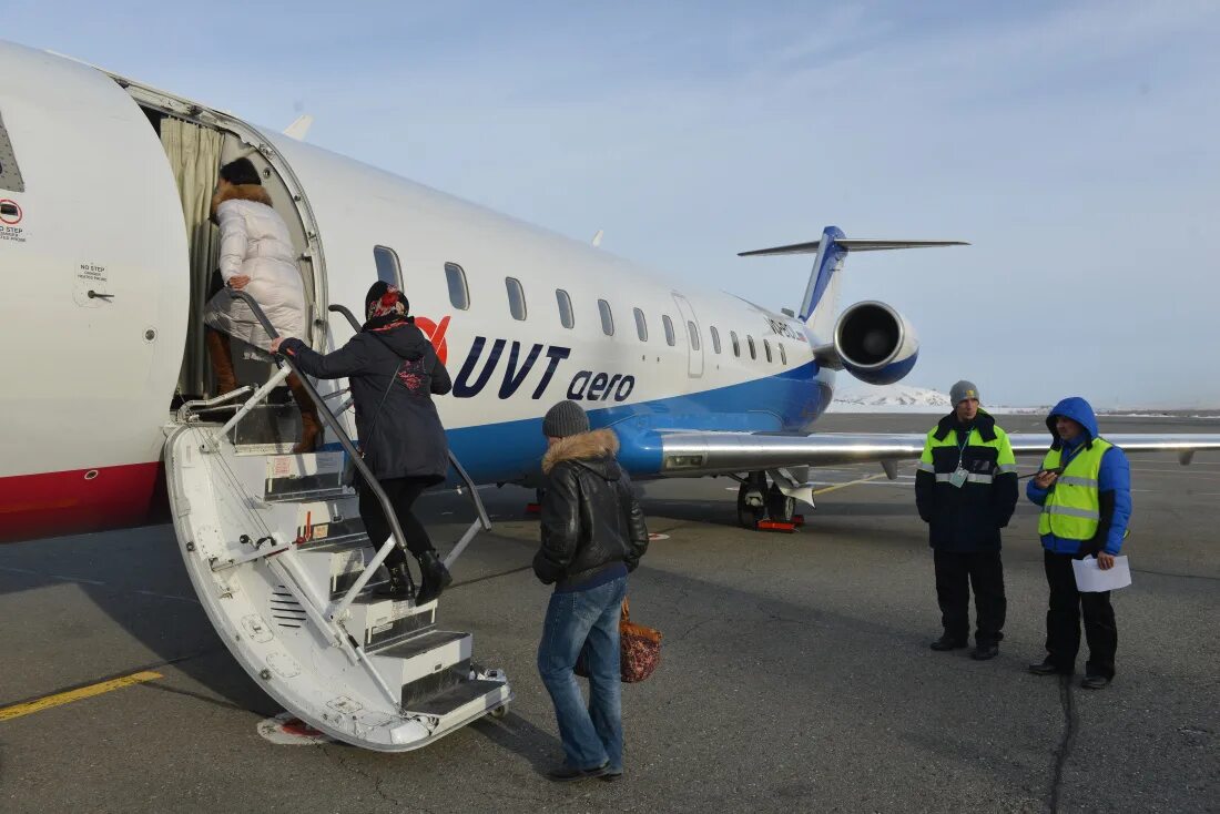 Аэрофлот горно алтайск. Горно-Алтайск аэропорт самолеты. Авиапредприятие Алтай. Алтай из самолета. Авиакомпания Алтай-авиа.