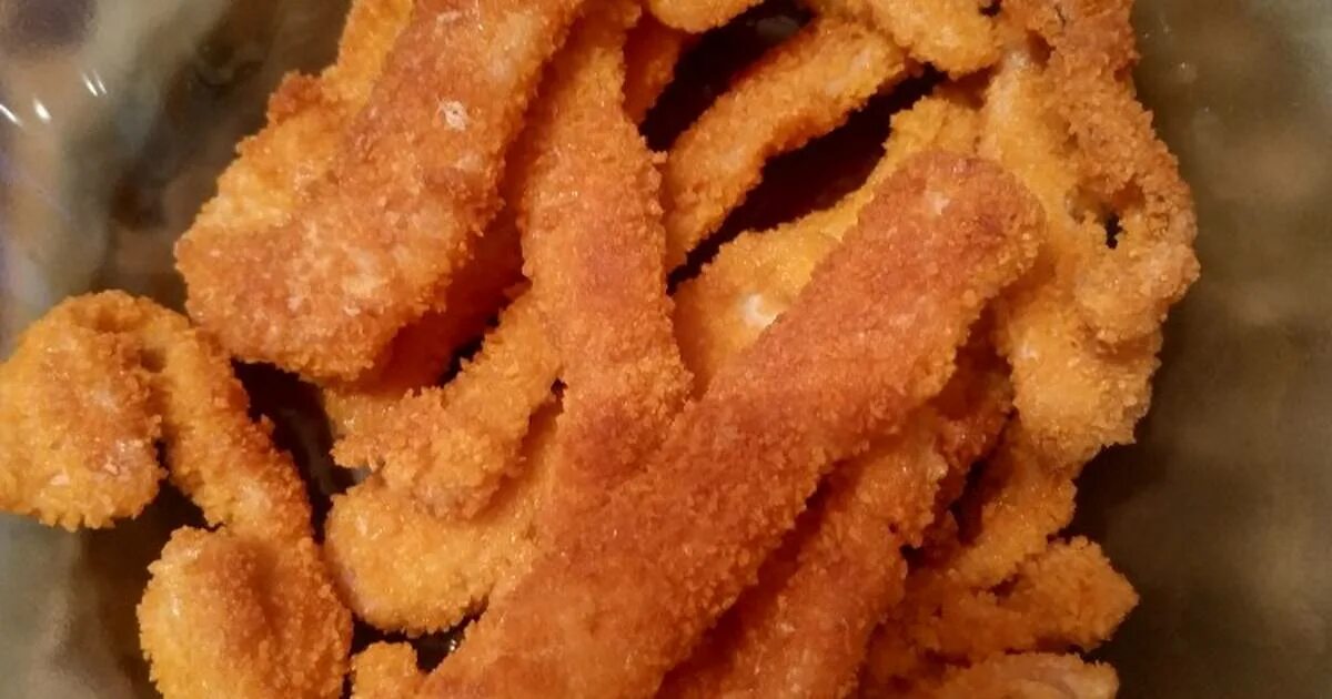 кальмары жареные с сухарями молотыми. кальмар в сухарях. кальмары в панировке. рыба в сухарях панко. кальмары в сухарях рецепт.